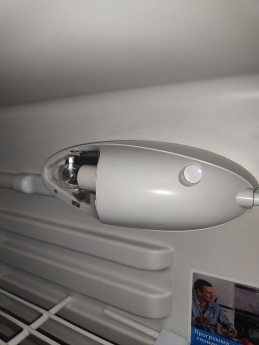 Продам холодильник Indesit