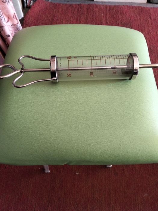 Продам шприц Жане