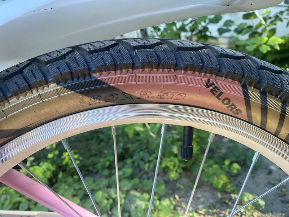 Bicicleta Velors, pentru fete cu anii intre 5 -10 ani - roata-20’’