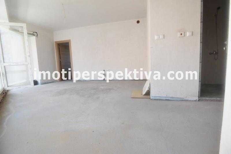 Продава се Тристаен апартамент в Пловдив, Кючук Париж - 84 кв.м за 1298 €/кв.м - Снимка #1