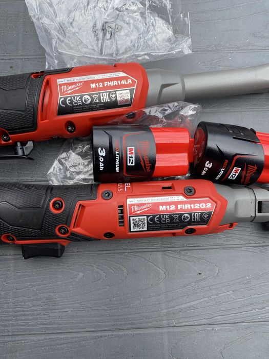 Milwaukee cheie model nou 1/2 si 1/4 cu baterie inclusa