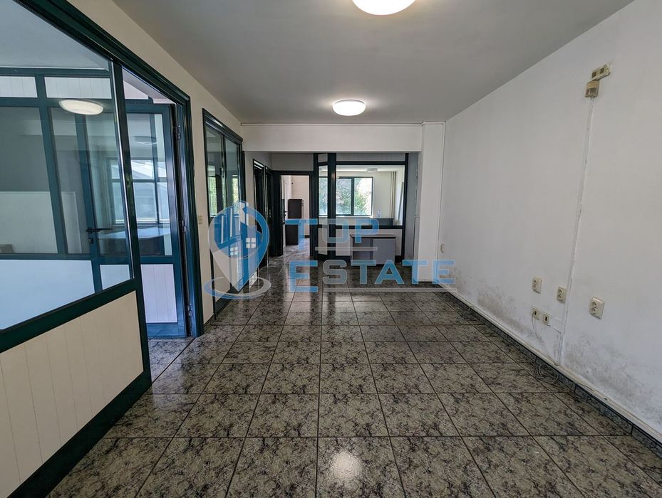 Продава се Многостаен апартамент в Велико Търново, Център - 125 кв.м за 1280 €/кв.м - Снимка #1