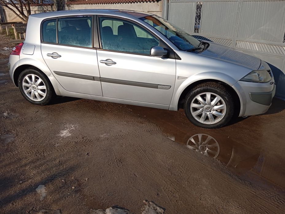 Vând Renault megane 2