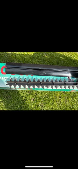 Bosch Foarfeca electrica pt gard viu