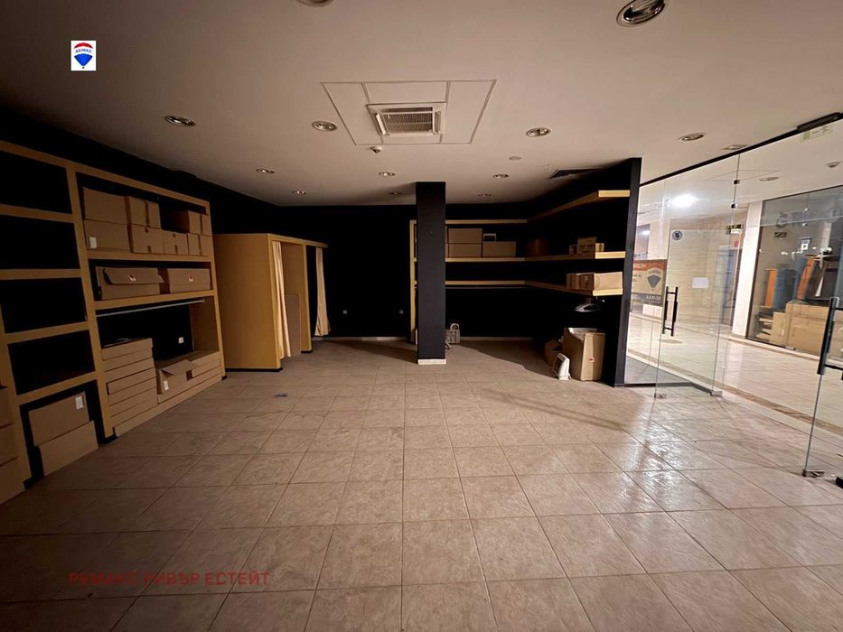 Продава се Магазин в Русе, Център - 62 кв.м за 1160 €/кв.м - Снимка #3