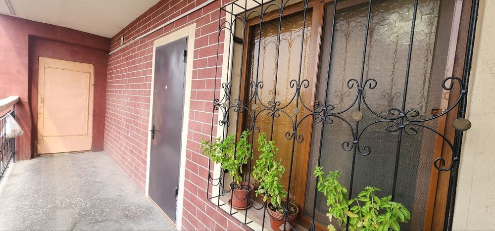 1-комнатная квартира Юнусабад 2кв Универсам метро 44квм