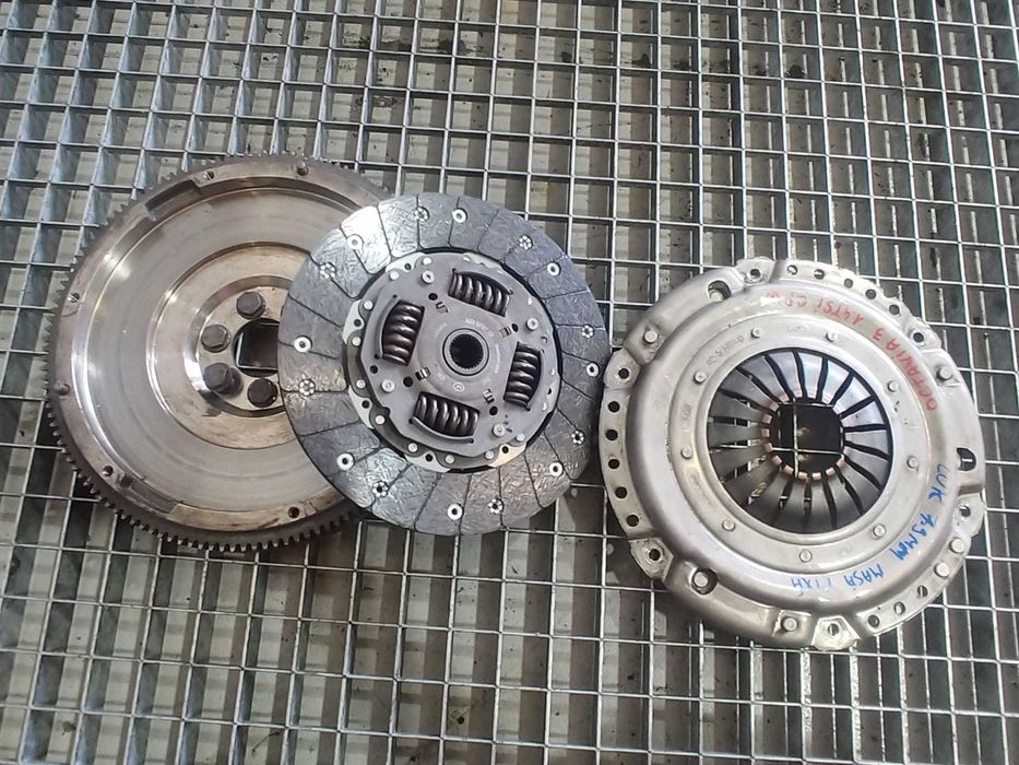 kit ambreiaj volanta masa simpla 1.4tsi cpw skoda octavia 3 audi a3 8v vw golf 7 disc 7,9 mm 323079710