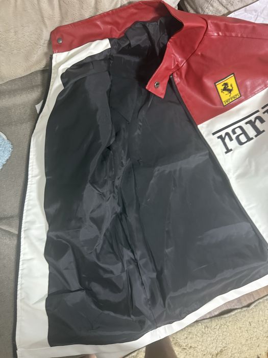 Куртка искуственная кожа , очень красивая