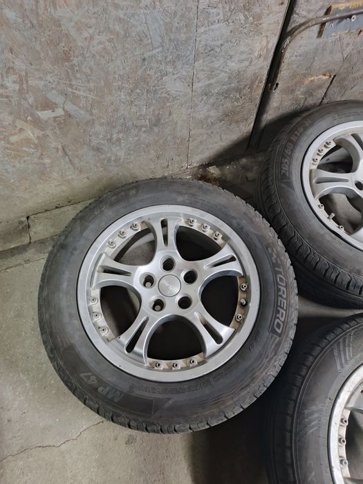 Продам летние шины с дисками