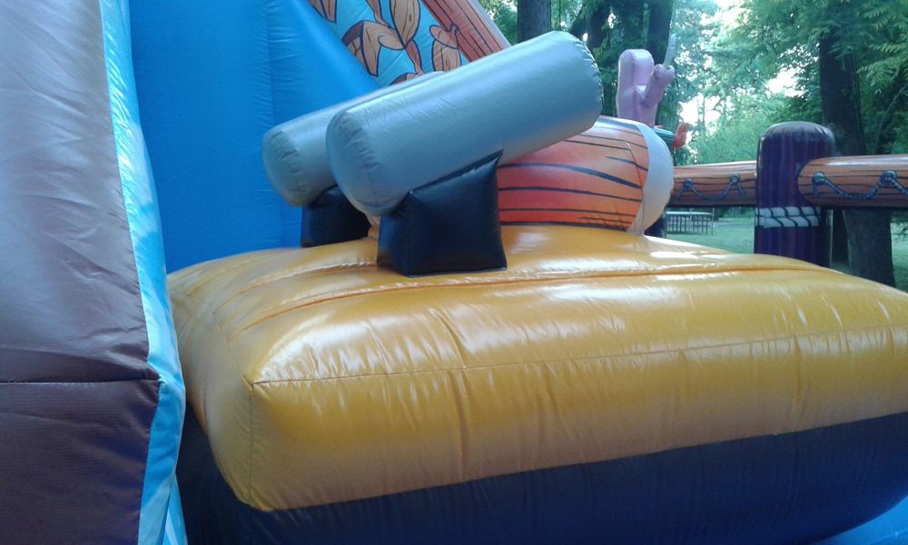 Надуваем батут, детски център, пързалка ,атракциони