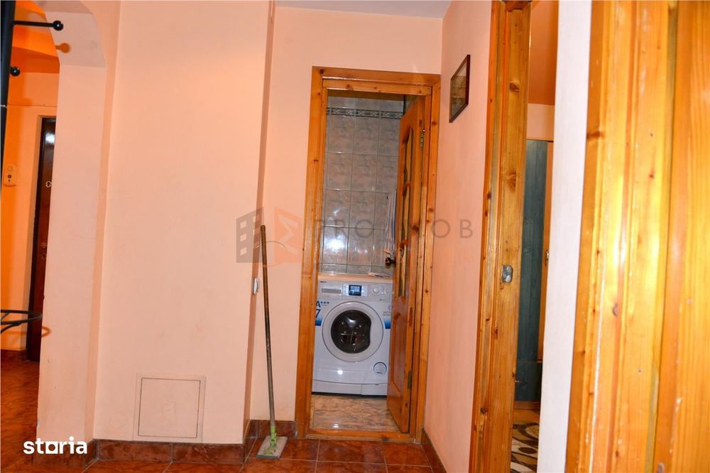 Apartament 3 camere cf 1 decomandat zona 1 Decembrie 1918