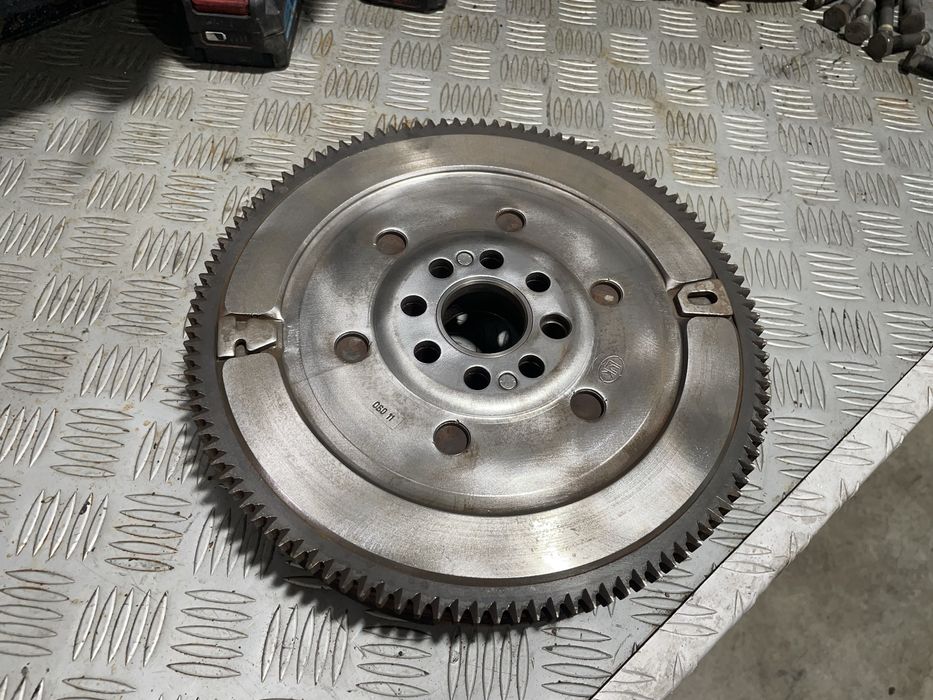 Демпферен маховик LUK 240мм за БМВ М52/М54