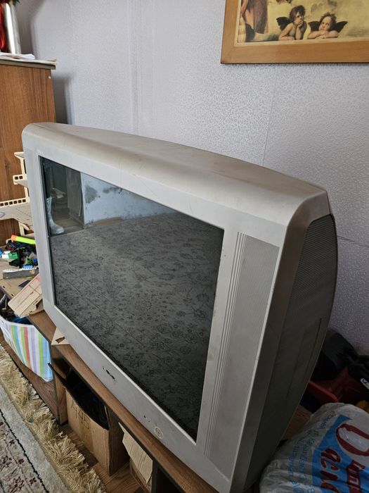 Продам телевизор