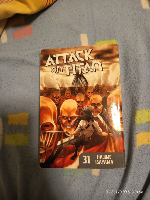 Манга attack on titan 31-32 част, red white and royal blue