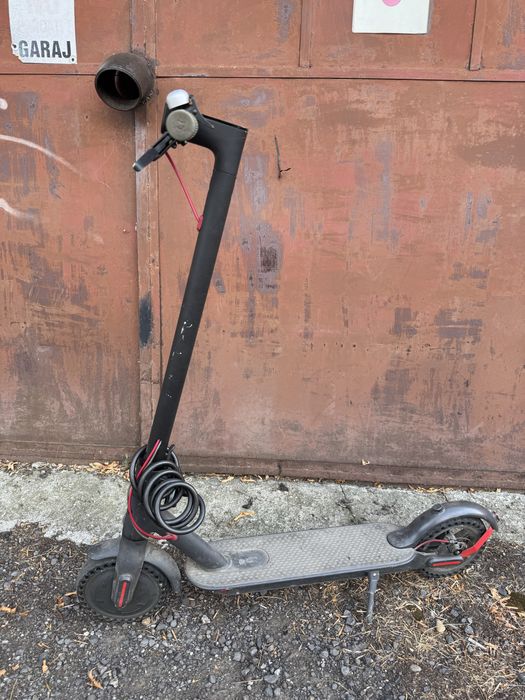 Vând trotineta electrica xiaomi Mi1