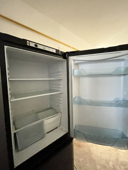 Холодильник сатылады