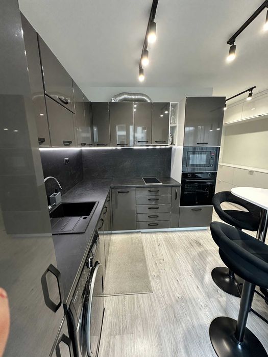 Дава се под наем Двустаен апартамент в София, Кръстова вада - 65 кв.м за 550 € - Снимка #1