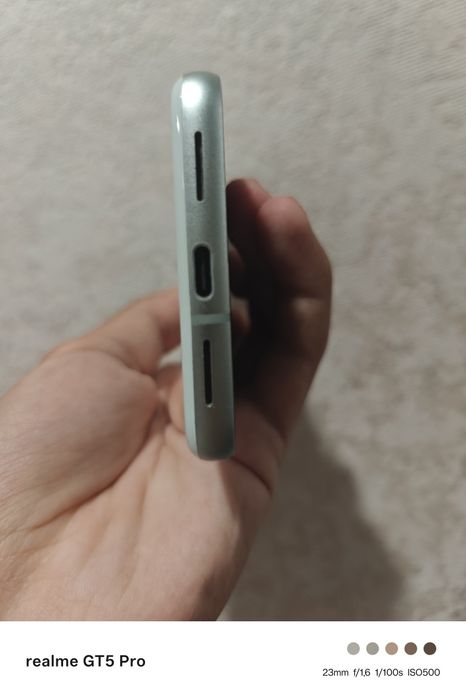 Pixel 8 128/8 81%