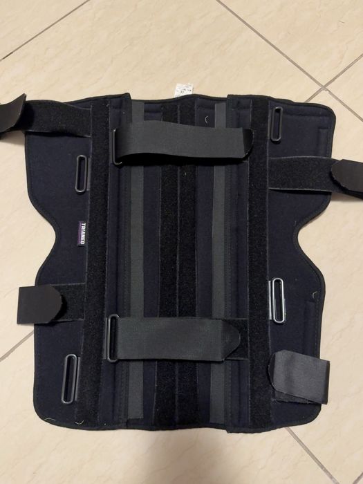 Orezǎ fixǎ pentru genunchi