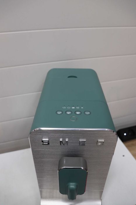 Smeg BCC01EGMEU Кафемашина за еспресо, зелено-матово