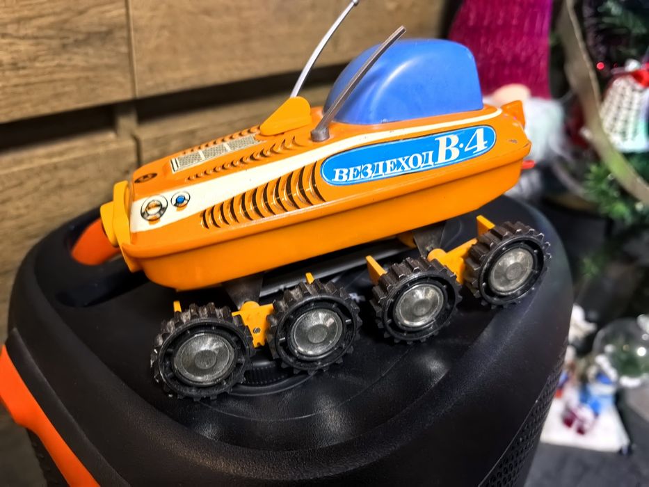 Соц играчка Вездеход