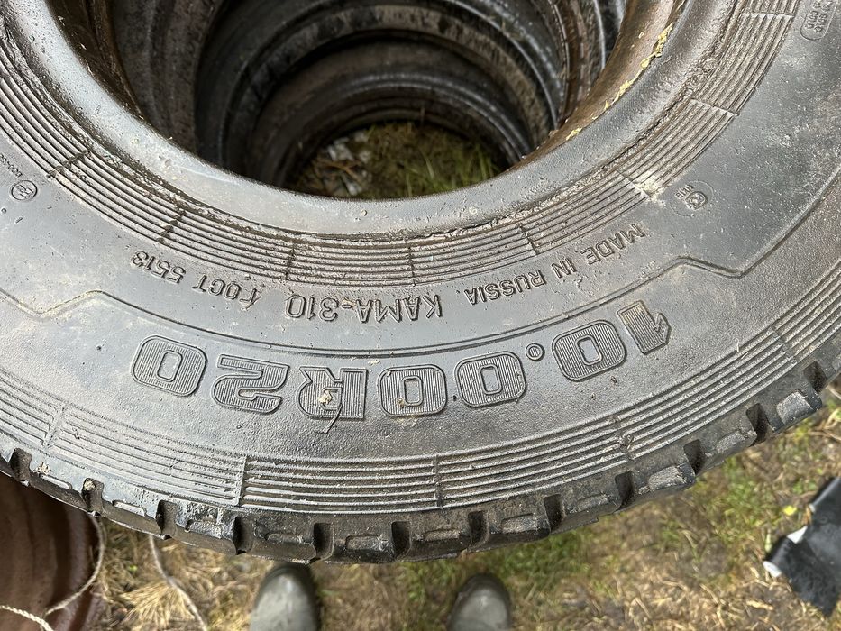 Продам резину на камаз