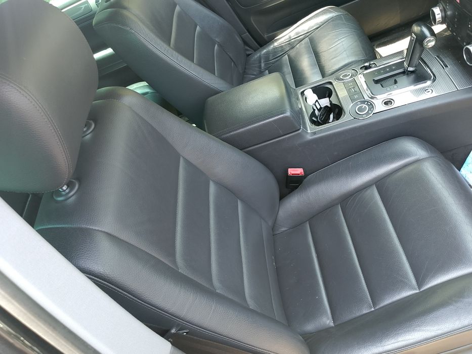 VW Touareg 3.0 TDI , V6,224 к.с. , автоматик , 60 броя на части