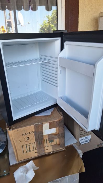 Frigider minibar OMNITEC 19L