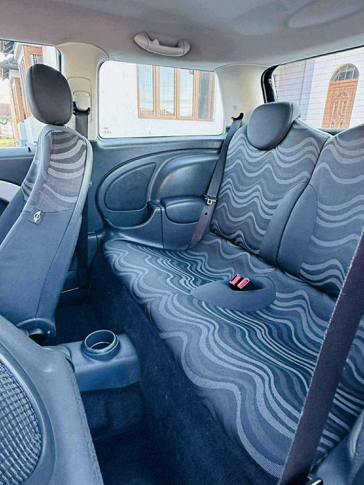 Vând mini sau schimb cu ceva mai mare