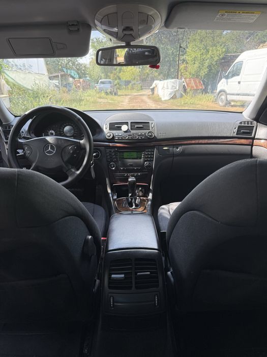 Mercedes e class w211