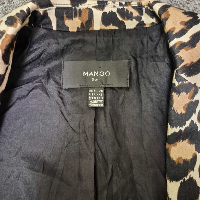 Дамско вталено сако