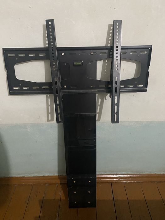 Продам тумбу с кронштейном под телевизор