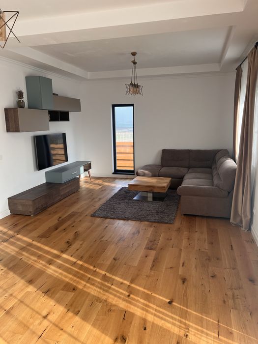 Casa etaj Breazu