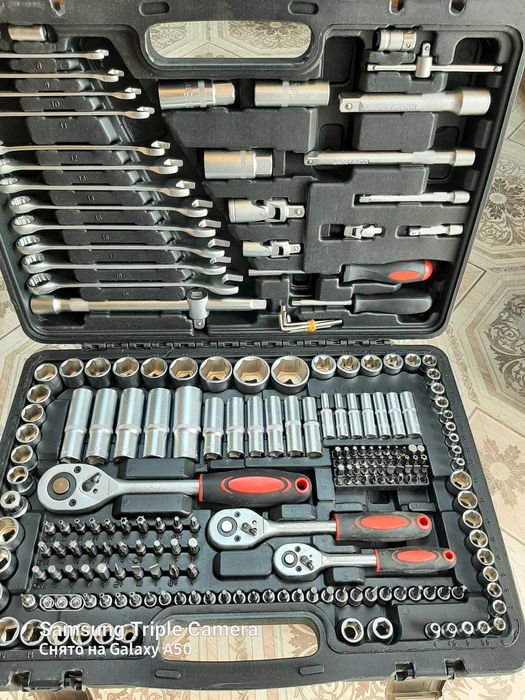 Продам домкрат ромбический винтовой.