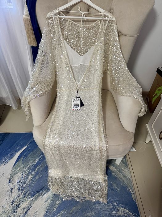 Rochie lungă sequined de gala cu paiete și fir metalic mărimea M Zara