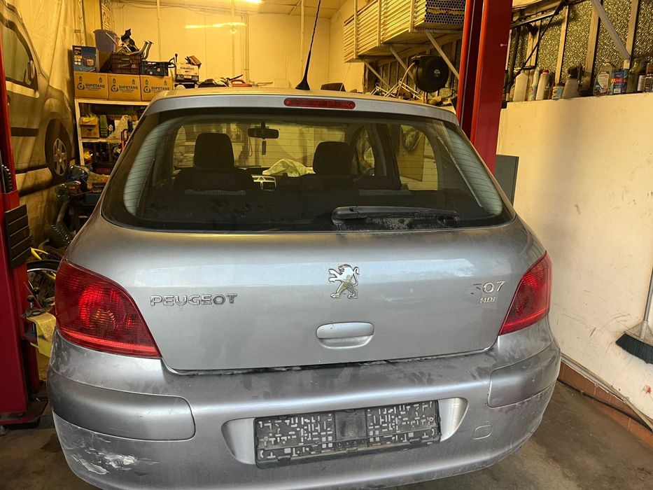 Продавам Пежо 307 1.6HDI 2005 г.