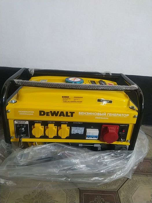 Бензиновый генератор DeWalt