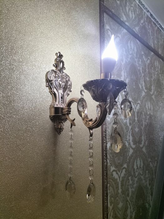 Продам люстра, бра разные.