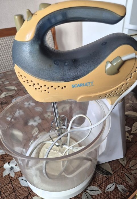 Подам миксер  SCARLETT