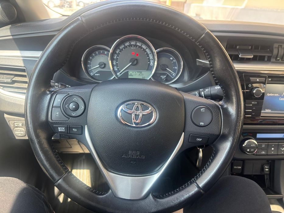 Toyota Corolla 1.6  benzina