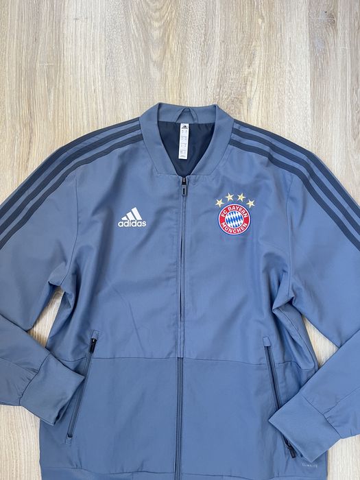 Оригинално горнище Adidas Bayern Munich – като ново!