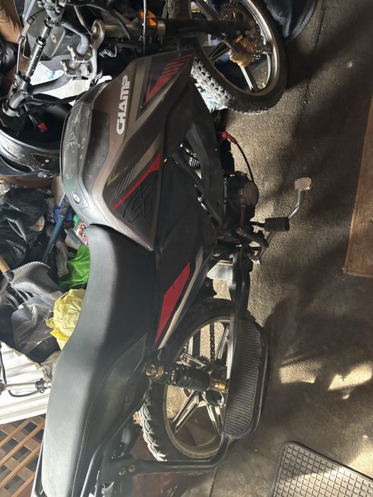 Прода мотоцикл Racer 125 кубов