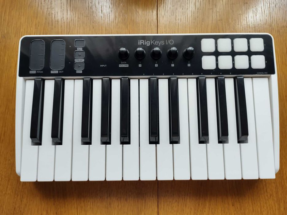 IK Multimedia iRig Keys I/O 25