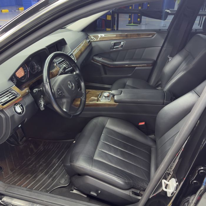 Mercedes-benz w212 E350  4MATIC