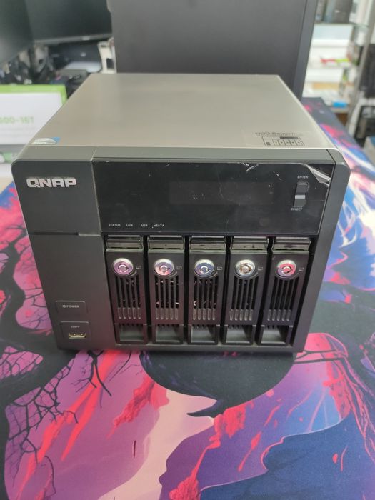 Сетевое хранилище NAS Qnap TS569 PRO