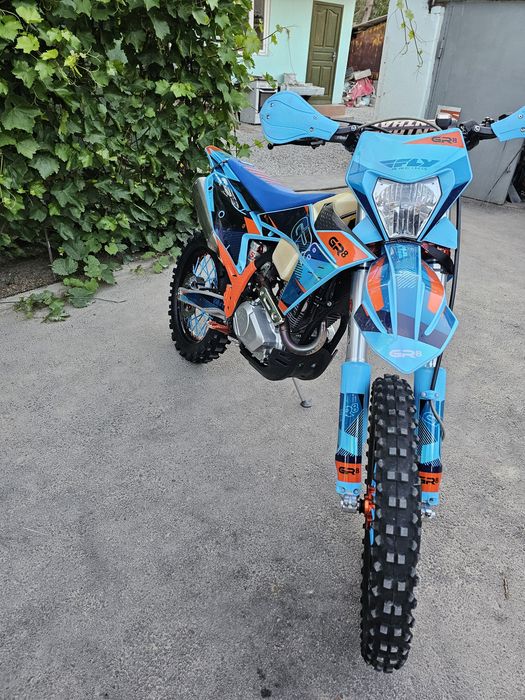 Продам GR8 CB 300