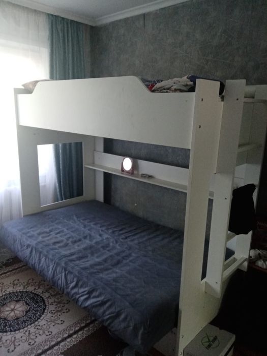 Двухъярусная кровать с диваном