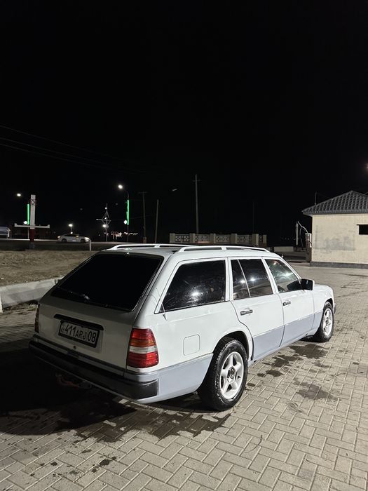 Mersedes 124 универсал