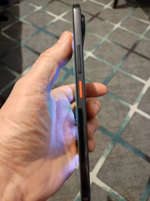 Vand Zte Nubia Air ca nou pachet complet