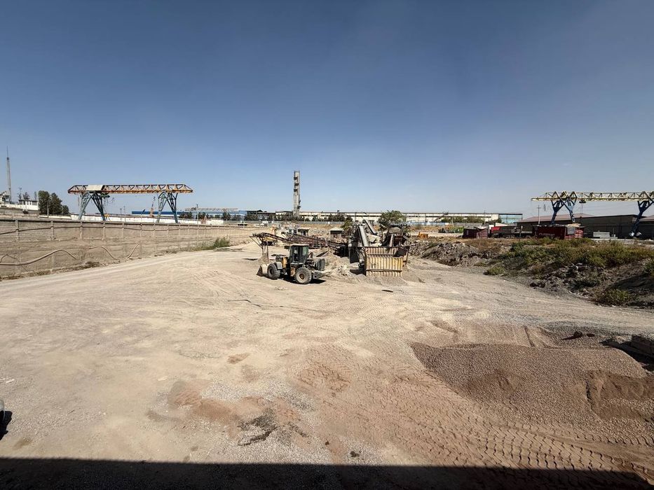 Rus cuckold spermani yalaydi va dickni soradi (onlayn tomosha qilish)